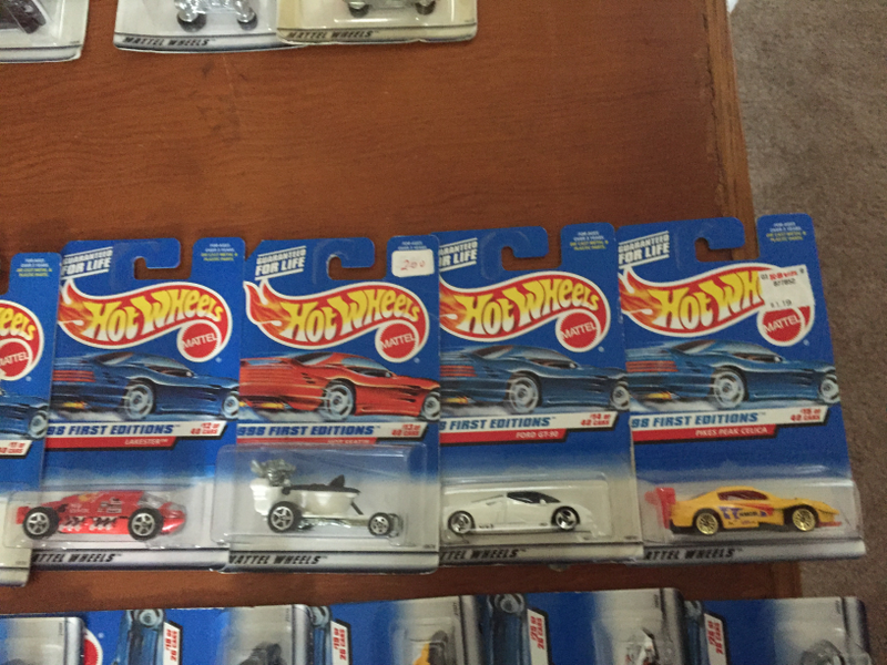 Illustration for article titled Enormous Die-Cast Collection - Box 45 - Let the Hot Wheels Roll...
